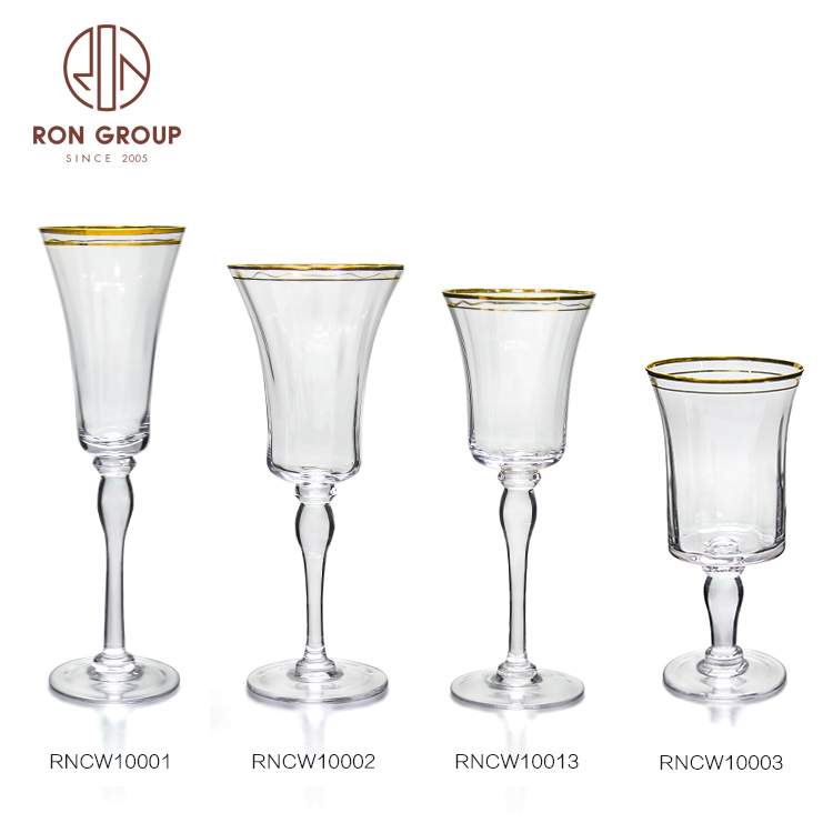 Crystal champagne flute glasses with gold rim for wedding