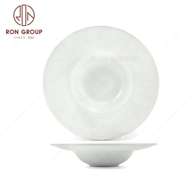 RNPCT1916-32D High Quality Raindrop White Style Restaurant Hotel Bar Cafe Wedding Bamboo Hat Shaped Flat Plate