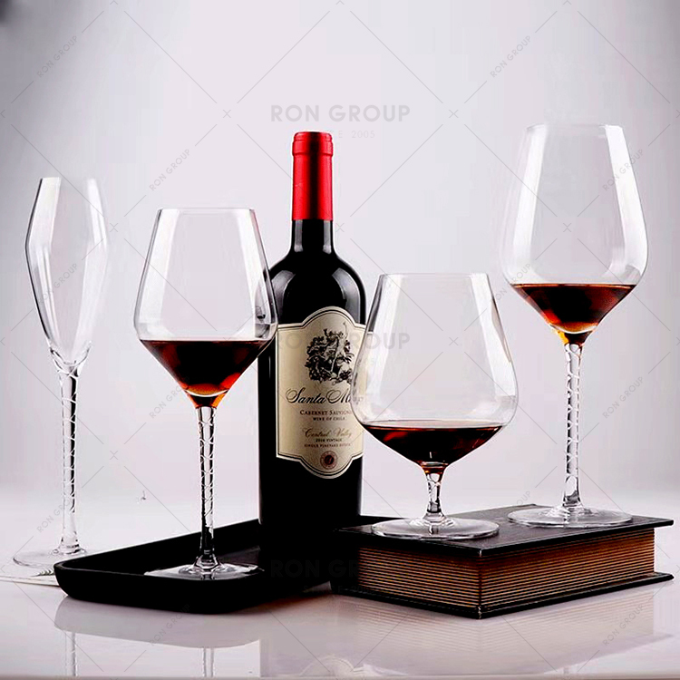 What are the types of wine glasses?