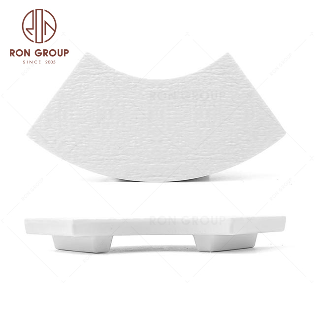 MN107 White color restaurant tableware hotel club bar banquet party wedding prefered daytime Melamine sector disc