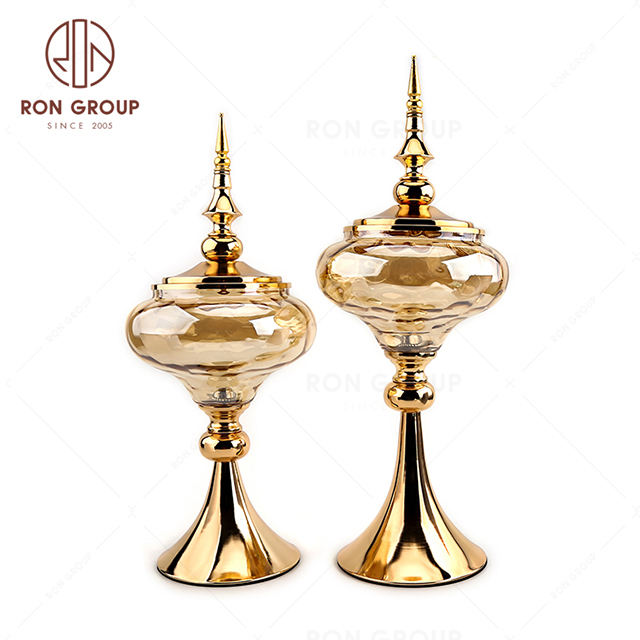 Sample Available Table Decorative Special  Metal Gold Taper Candle Stick Holder In Bulk