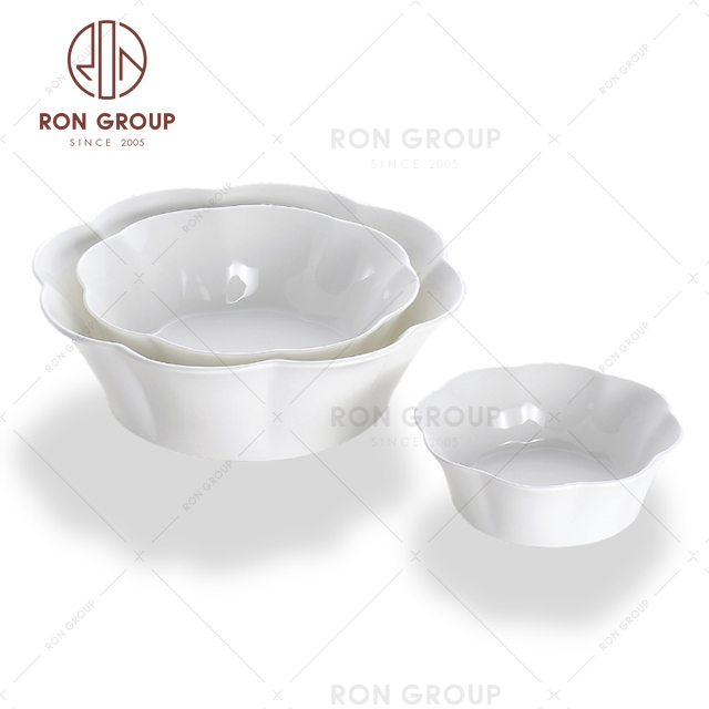 High quality 6 inch white mini petal shaped ceramic bowl 