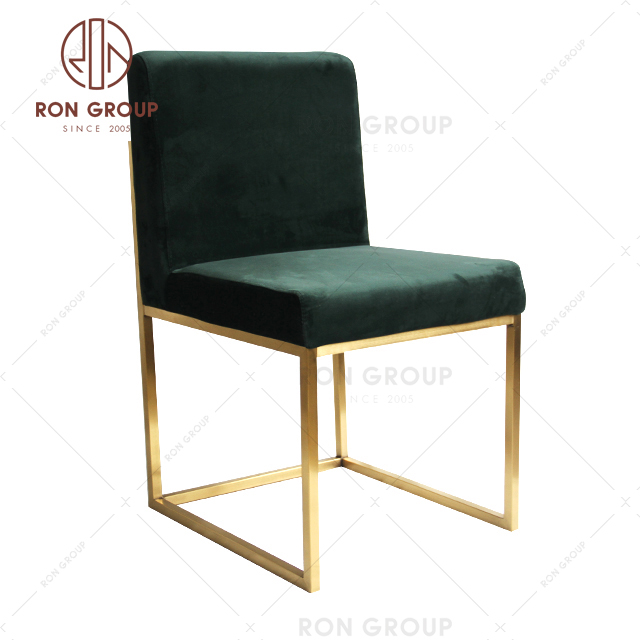 2022 Upholstered green velvet brass stainless steel legs dining chair restaurant